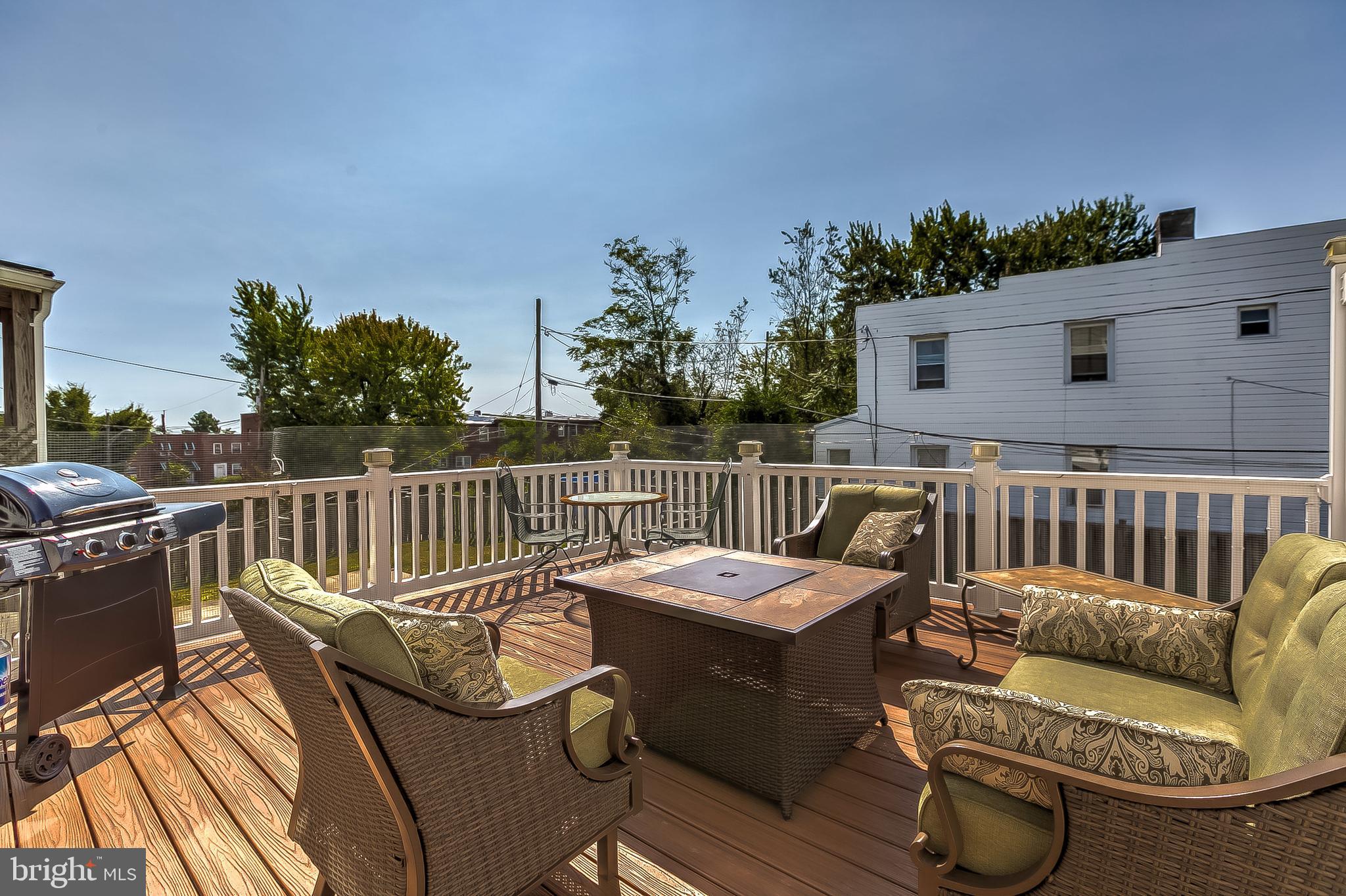 4246 Evans Chapel Road Baltimore, MD 21211 - Photo 26 of 33 Rear deck