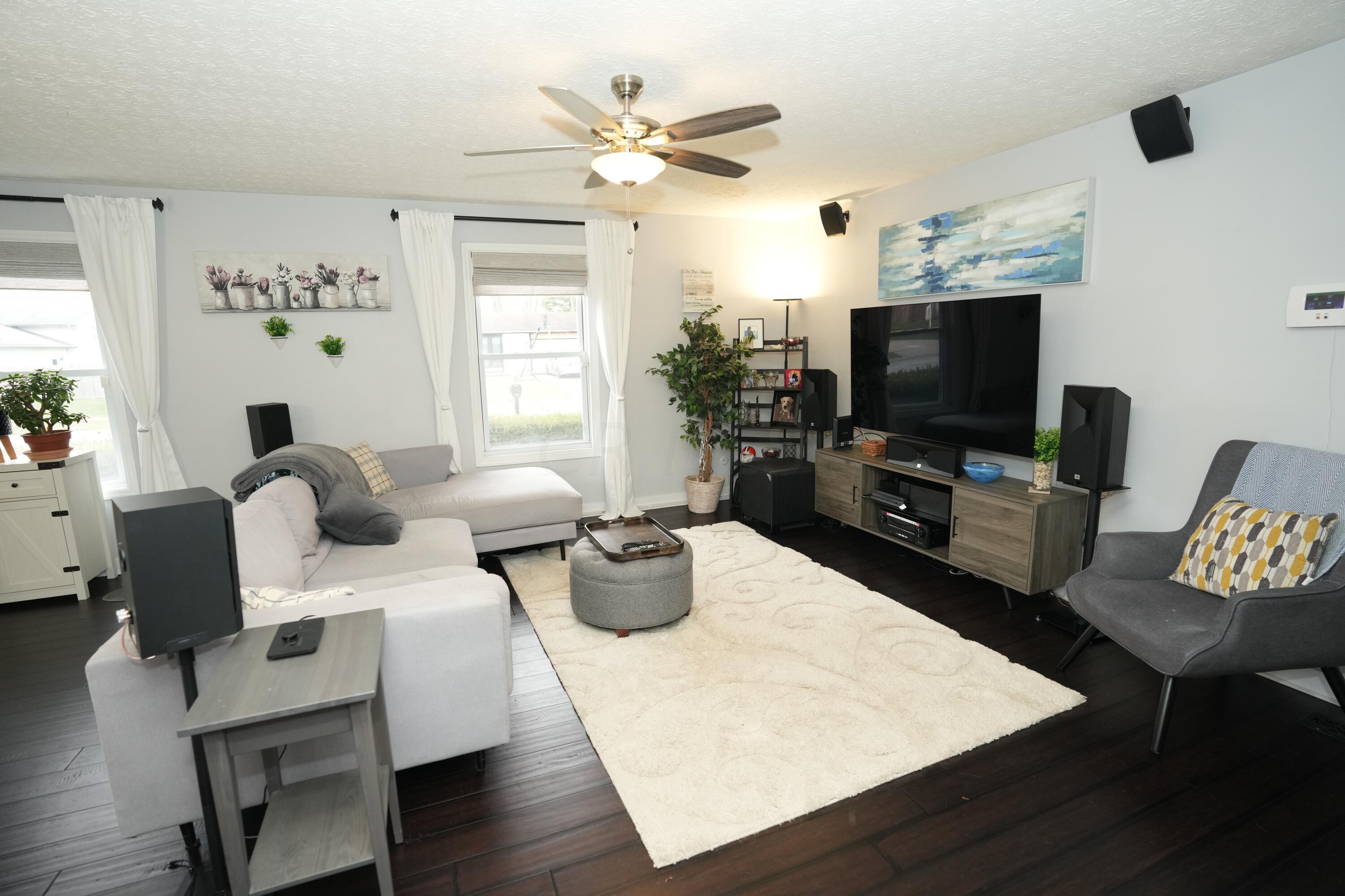 190 Chapelfield Road Columbus, OH 43230 - Photo 4 of 34 DSC09554-1