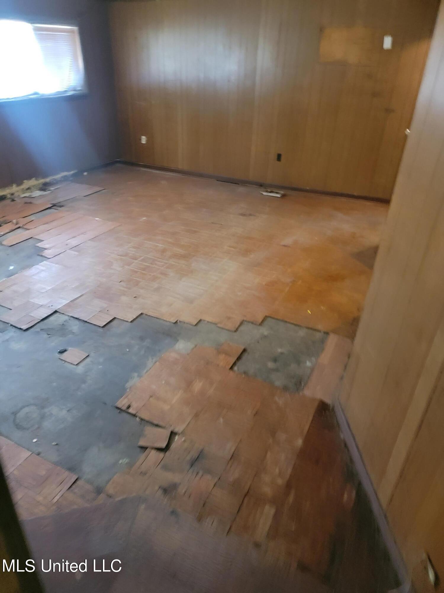 1020 Capri Circle Jackson, MS 39209 - Photo 4 of 14 20240611_124844