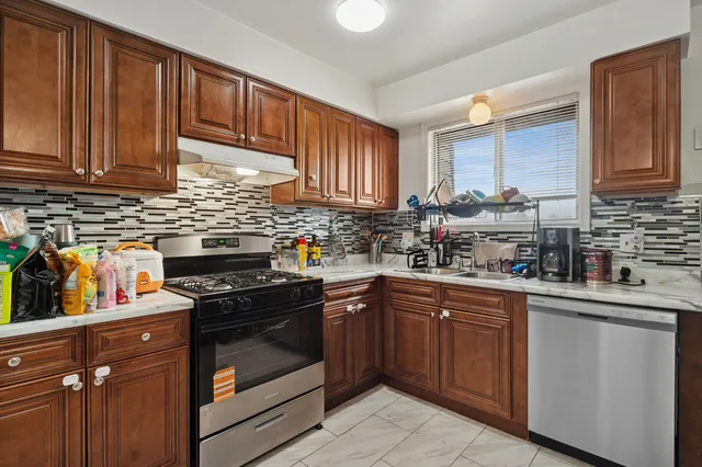 $1,250,000 | 3404 Salem Walk, Northbrook, IL 60062