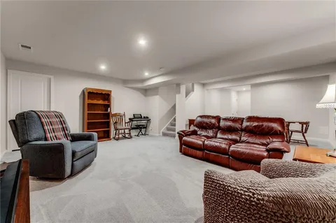 $550,000 | 1017 Blackhawk Drive, Valencia, PA 16059