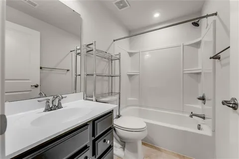 $550,000 | 1017 Blackhawk Drive, Valencia, PA 16059