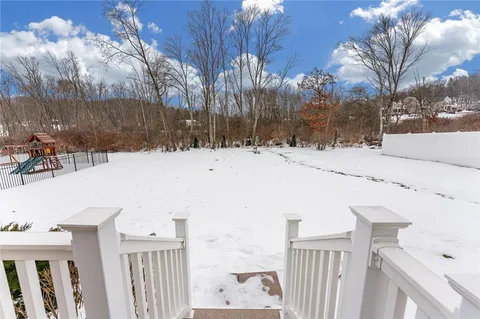 $550,000 | 1017 Blackhawk Drive, Valencia, PA 16059