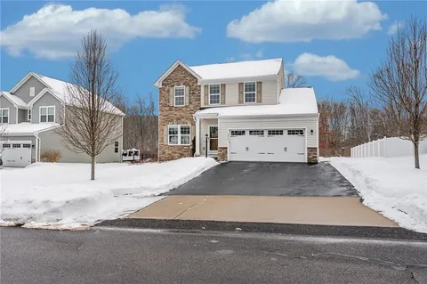 $550,000 | 1017 Blackhawk Drive, Valencia, PA 16059