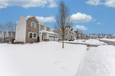 $550,000 | 1017 Blackhawk Drive, Valencia, PA 16059