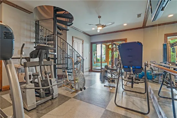 $9,900,000 | 472 Winnebago Drive, Lake Winnebago, MO 64034