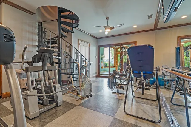 $10,798,421 | 472 Winnebago Drive, Lake Winnebago, MO 64034