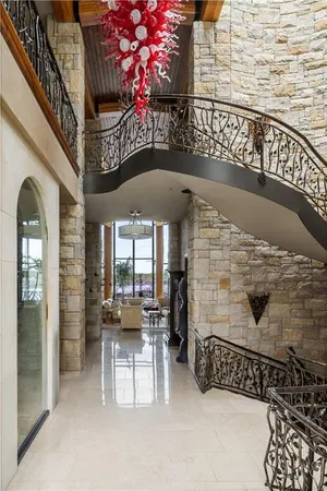 $9,900,000 | 472 Winnebago Drive, Lake Winnebago, MO 64034