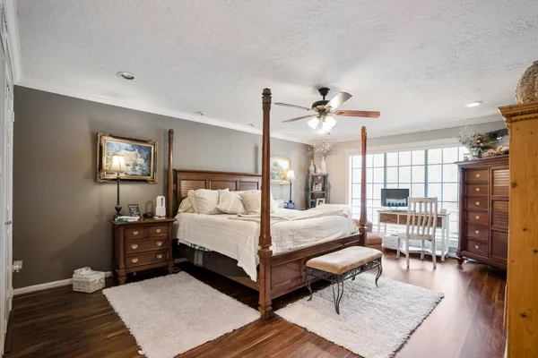 $1,499,000 | 37 Doe Run Drive, The Woodlands, TX 77380