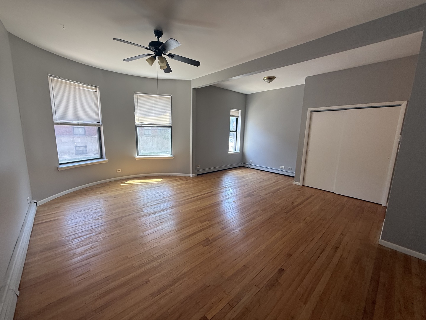 368 East 59th Street, Unit 1 Chicago, IL 60637 - Photo 3 of 14
