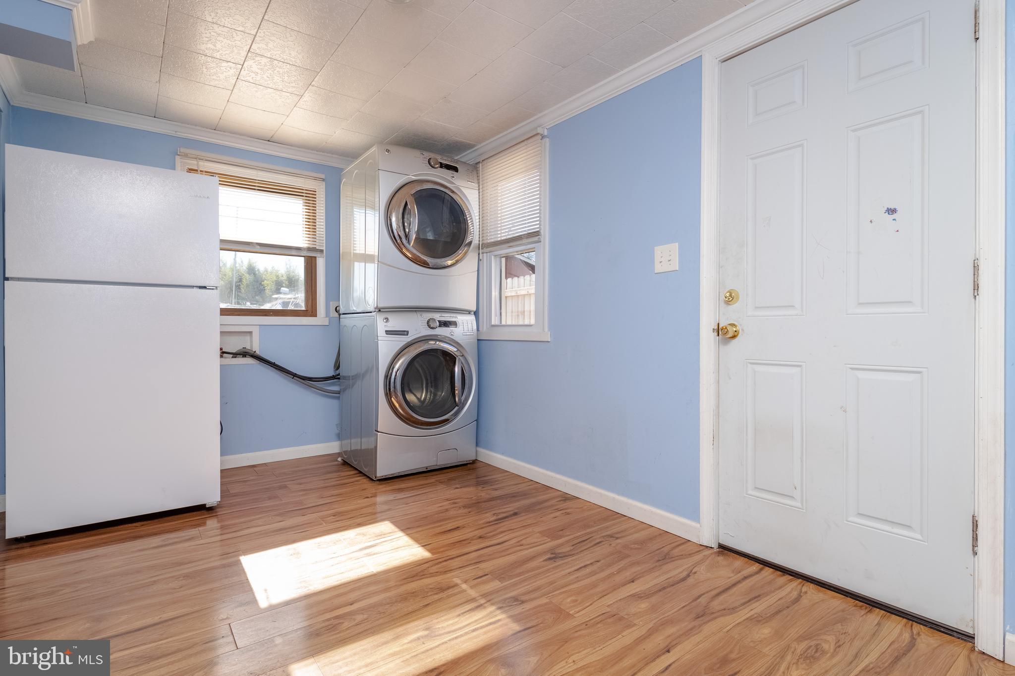 3171 Baybriar Road Dundalk, MD 21222 - Photo 28 of 41 a view of washer and dryer in a utility room