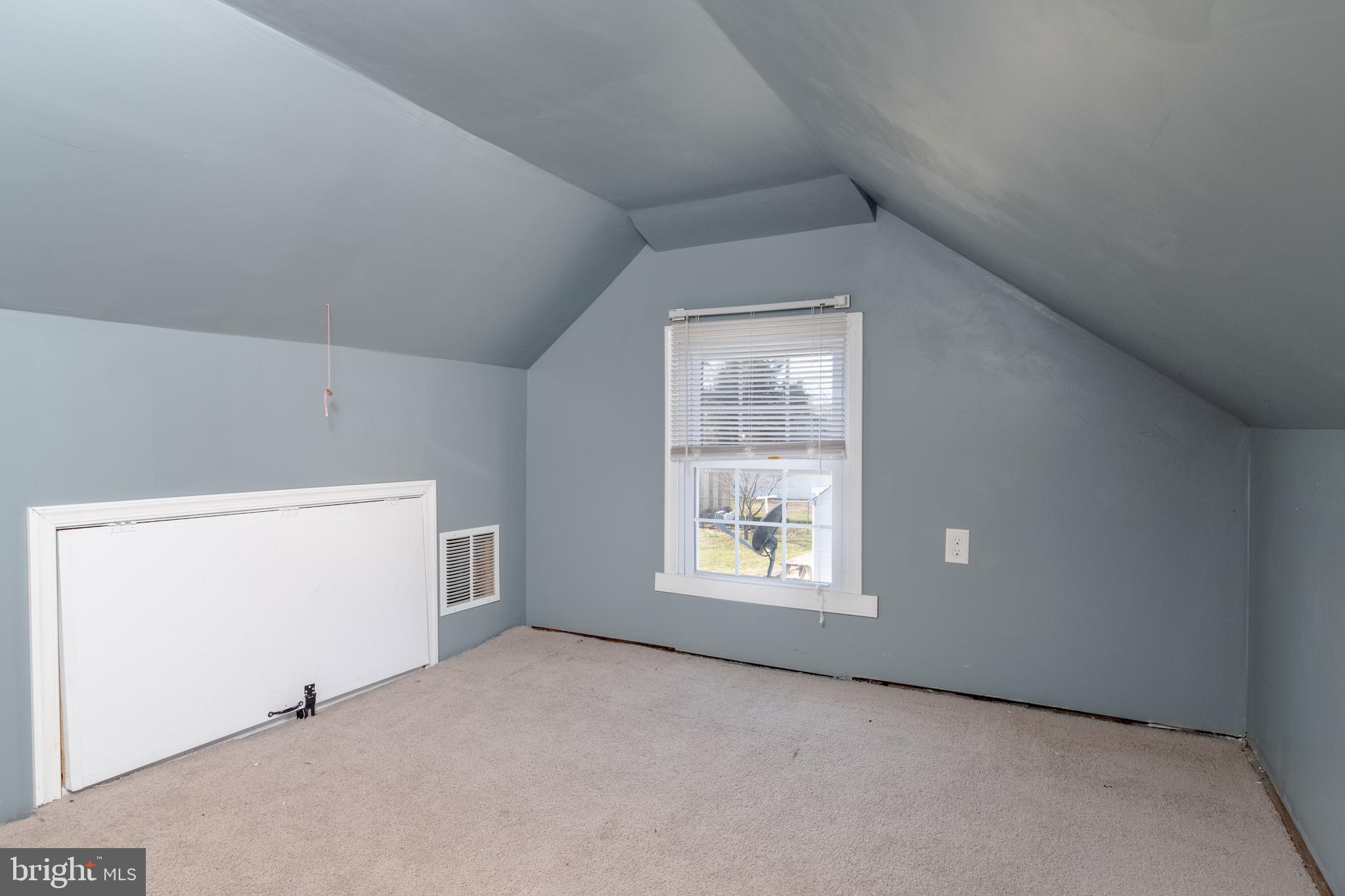 3171 Baybriar Road Dundalk, MD 21222 - Photo 34 of 41 an empty room with windows