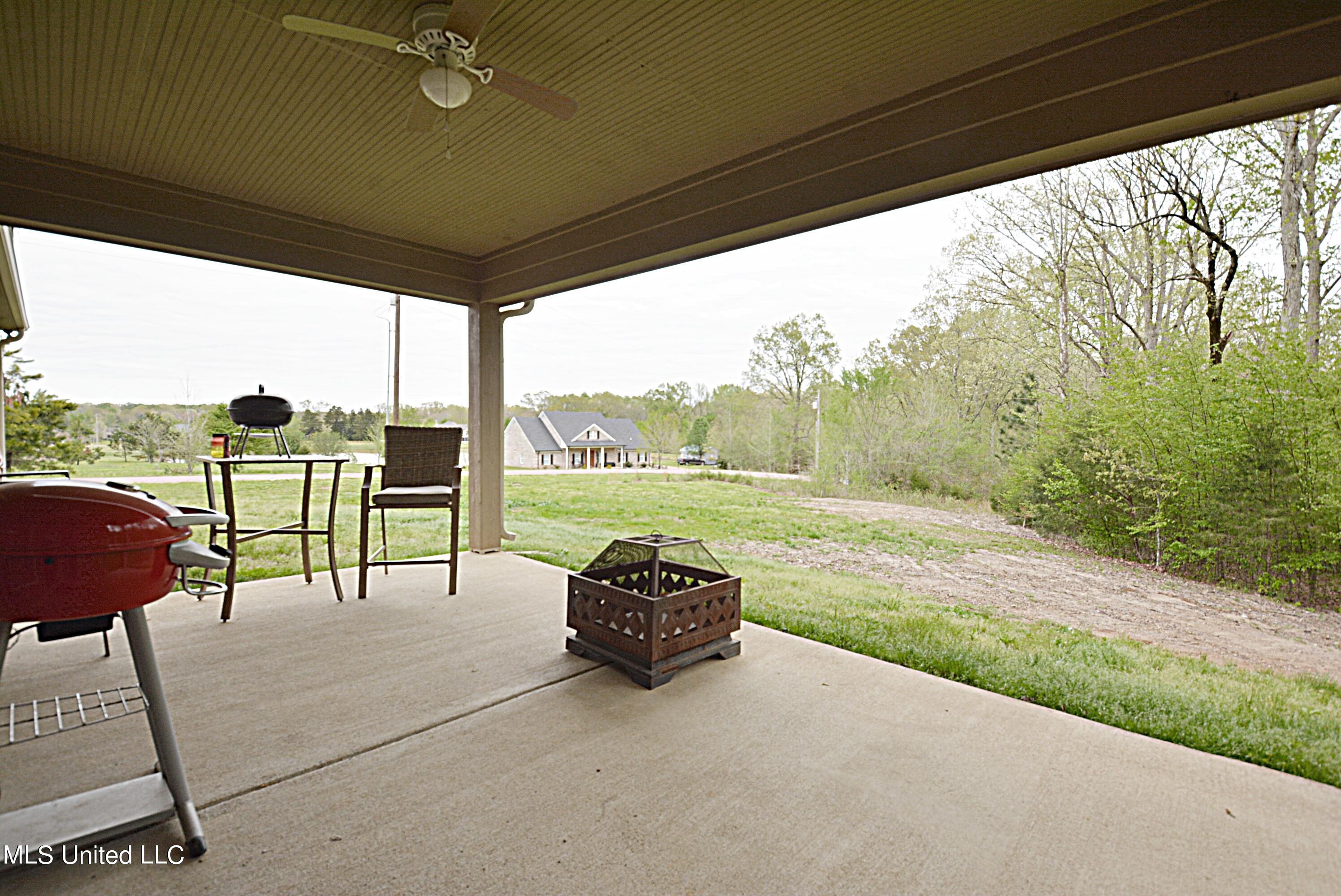 151 Oak Ridge Lakes Drive Coldwater, MS 38618 - Photo 24 of 27 Back Porch View