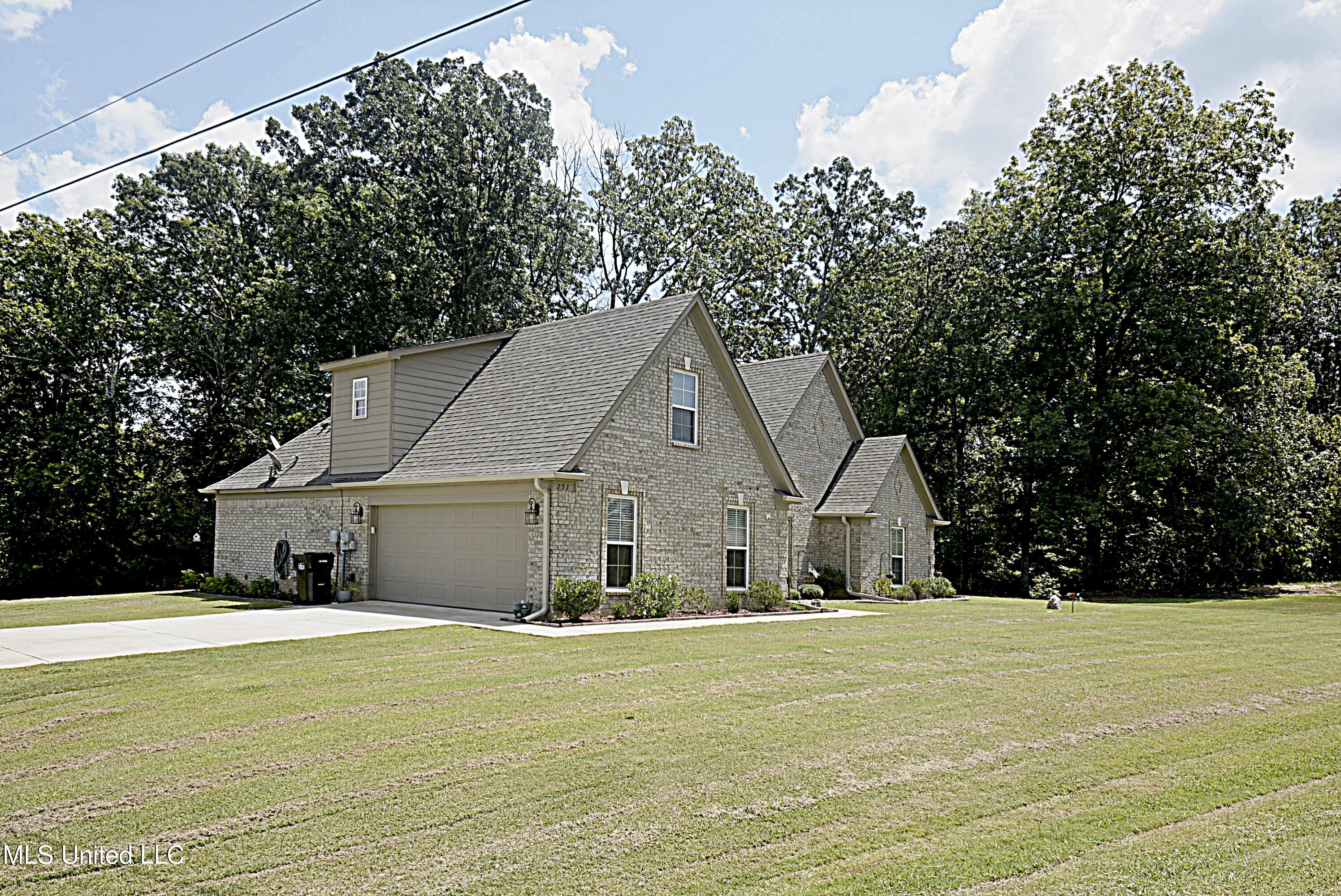 151 Oak Ridge Lakes Drive Coldwater, MS 38618 - Photo 3 of 27 Large Corner Lot