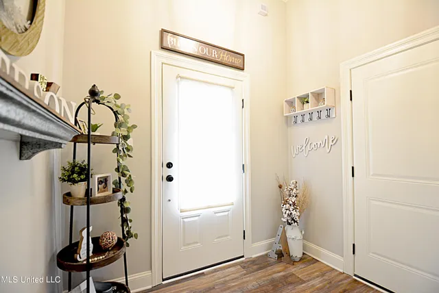 $389,900 | 151 Oak Ridge Lakes Drive, Coldwater, MS 38618