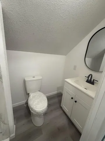 $174,750 | 616 South 7th Street, Burlington, KS 66839