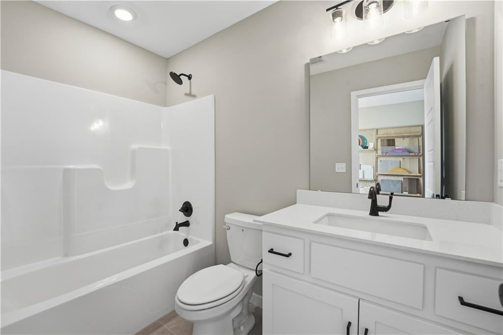 1205 Sendera Trail Raymore, MO 64083 - Photo 10 of 45
