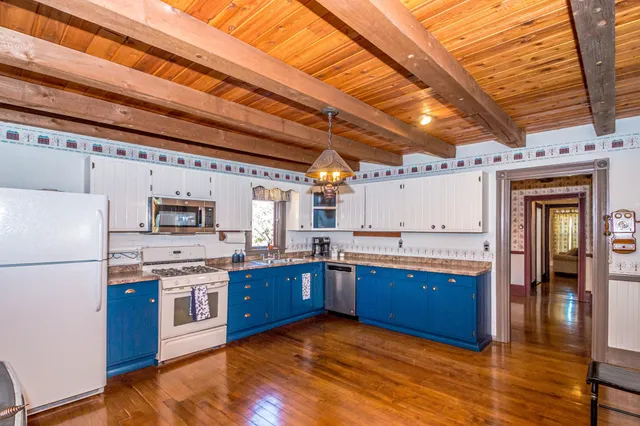 $329,000 | 56 South Lunenburg Road, Lunenburg, VT 05906