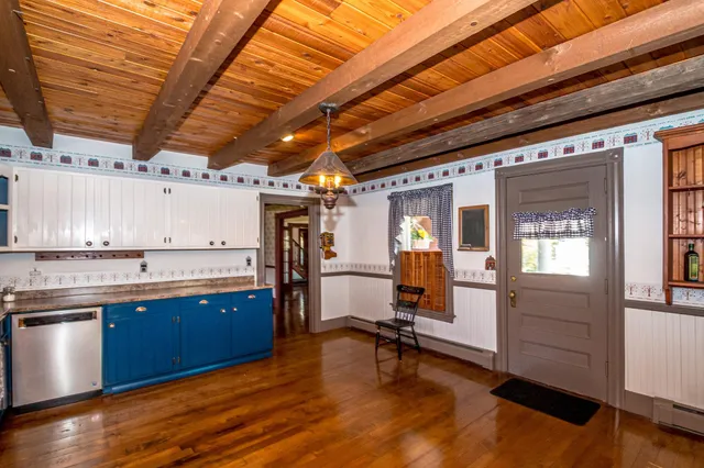 $329,000 | 56 South Lunenburg Road, Lunenburg, VT 05906