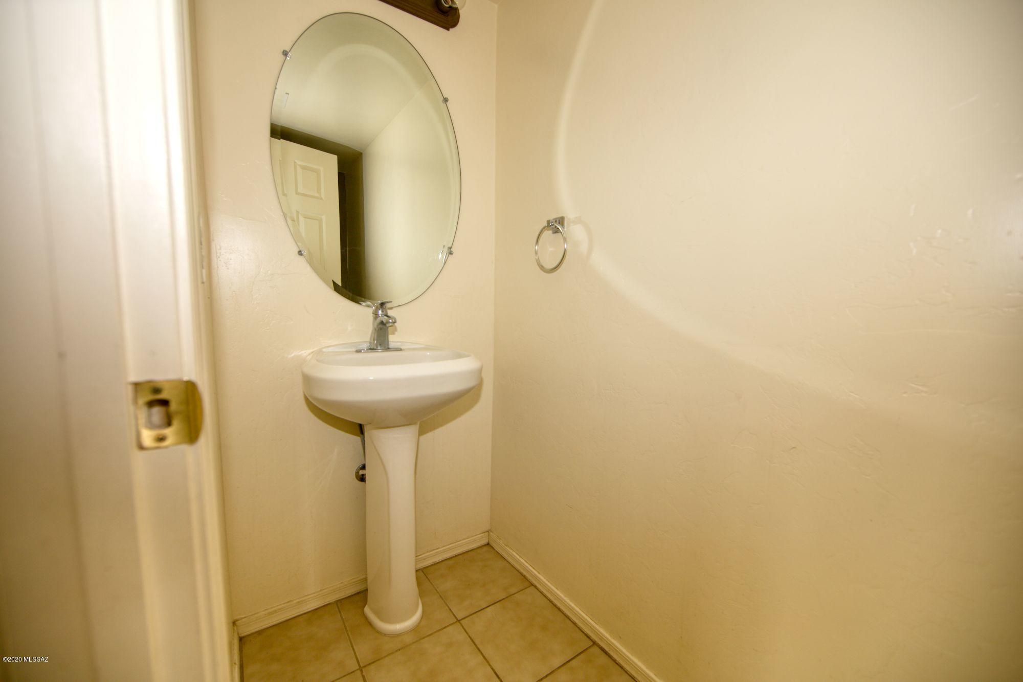 1073 San Tropez Court Rio Rico, AZ 85648 - Photo 10 of 31 Gallery Image 10