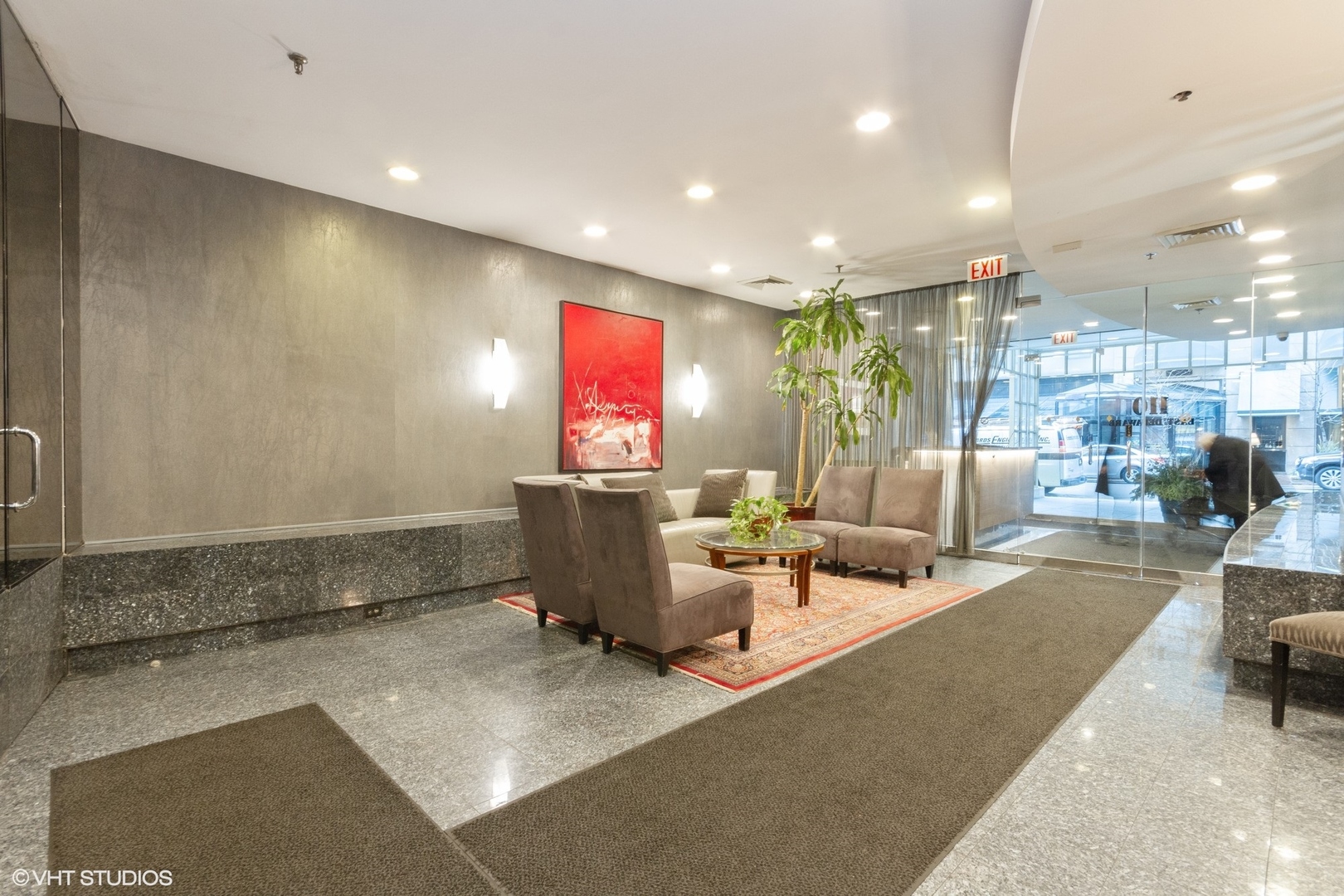 110 East Delaware Place, Unit 2003 Chicago, IL 60611 - Photo 2 of 10