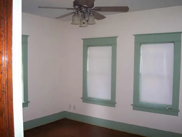 $1,895 | 1701 Sylvester Road, Houston, TX 77009