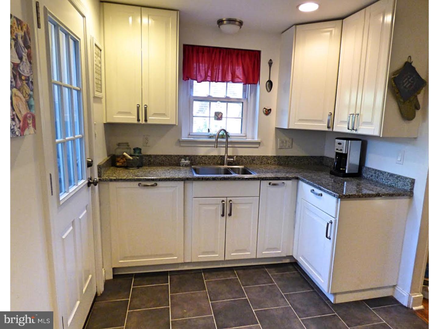 252 Crosshill Road Wynnewood, PA 19096 - Photo 5 of 14