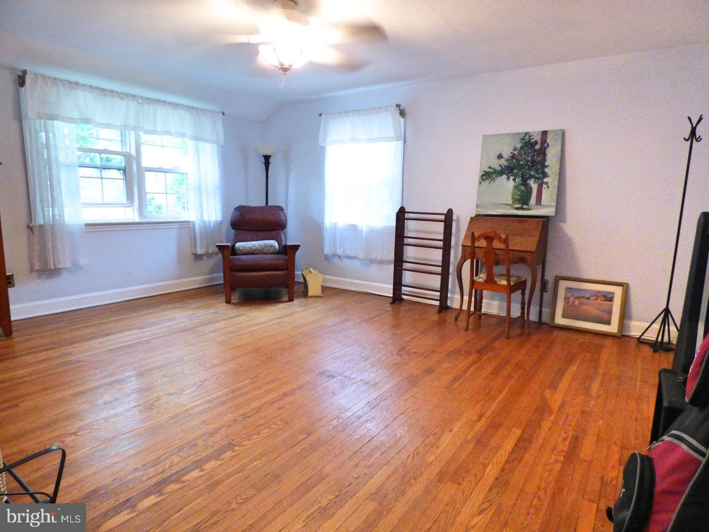 252 Crosshill Road Wynnewood, PA 19096 - Photo 9 of 14