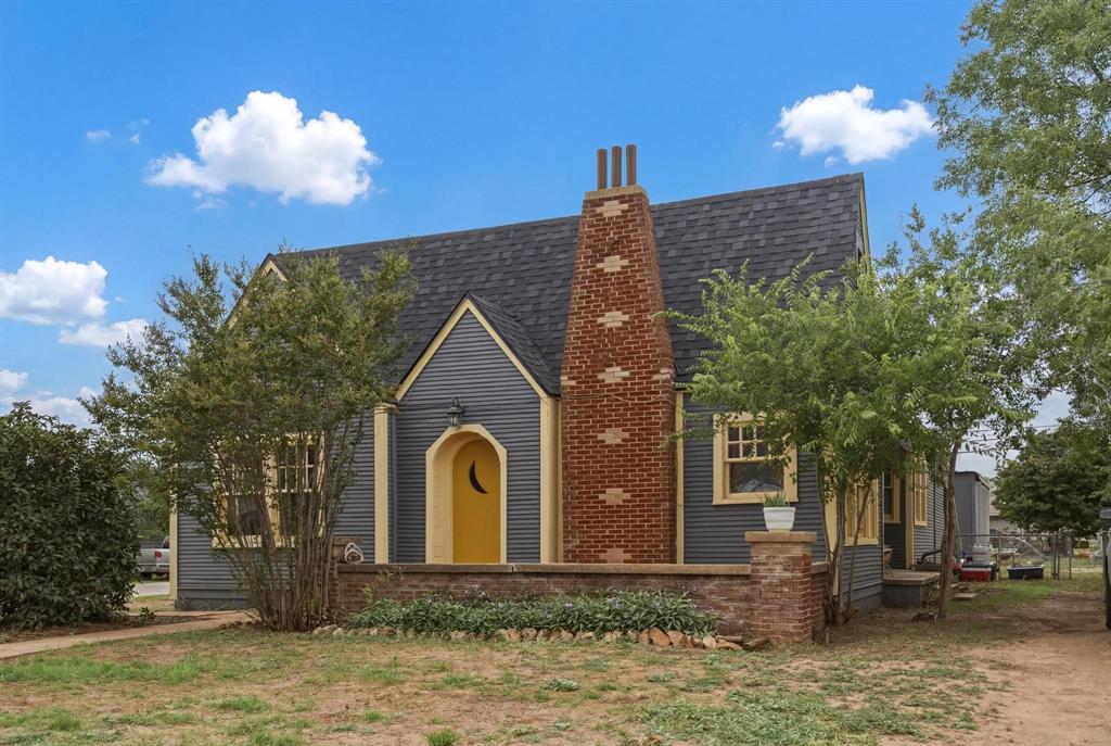 512 Yucca Street Merkel, TX 79536 - Photo 2 of 34