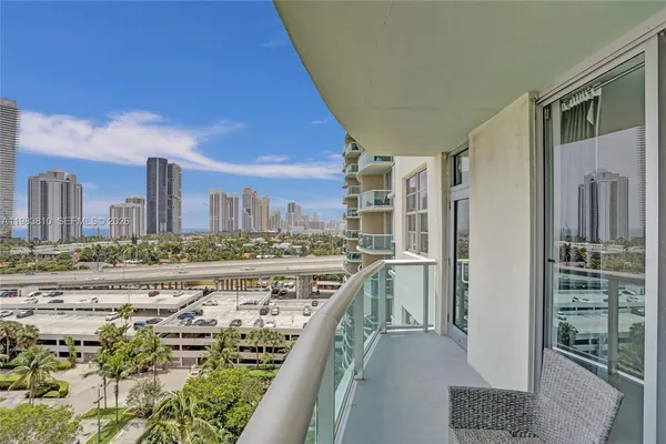 $2,500 | 19390 Collins Avenue, Unit 1114, Sunny Isles Beach, FL 33160