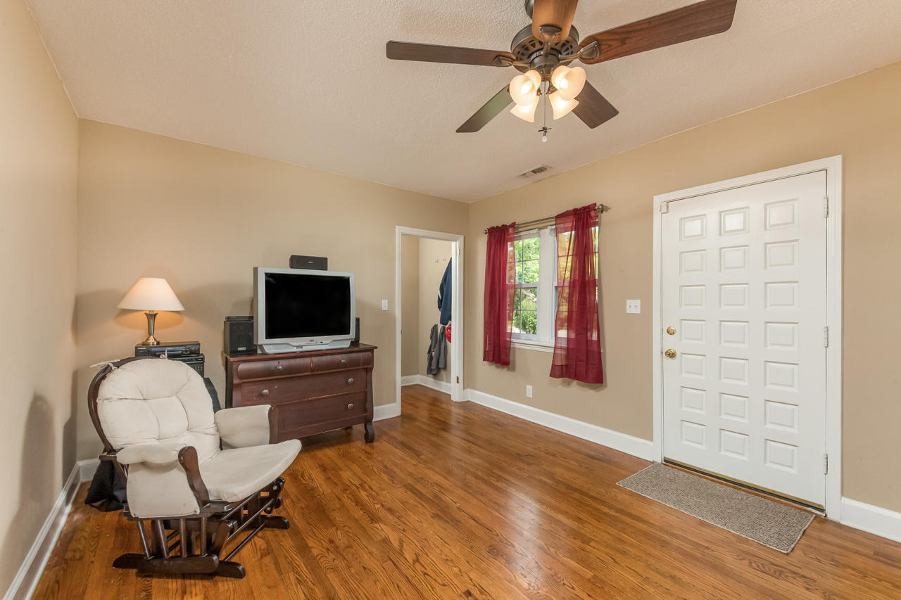 5328 Old Mission Road Chattanooga, TN 37411 - Photo 2 of 18 5328 Old Mission Road Chattanooga, TN 37