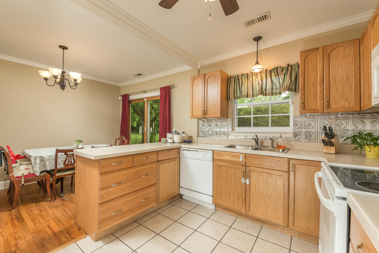 5328 Old Mission Road Chattanooga, TN 37411 - Photo 6 of 18 5328 Old Mission Road Chattanooga, TN 37