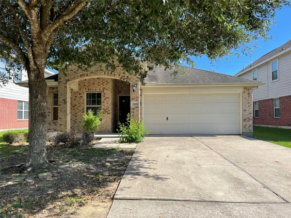 $1,900 | 5426 Rio Drive, Baytown, TX 77521
