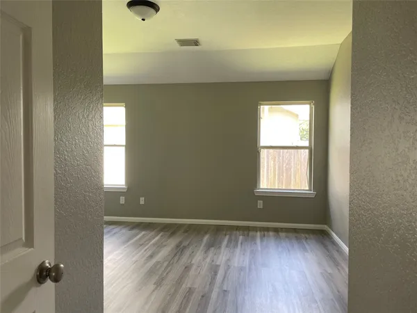 $1,900 | 5426 Rio Drive, Baytown, TX 77521