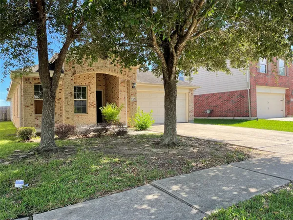 $1,900 | 5426 Rio Drive, Baytown, TX 77521