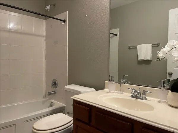 $1,900 | 5426 Rio Drive, Baytown, TX 77521