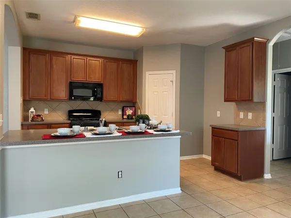 $1,900 | 5426 Rio Drive, Baytown, TX 77521