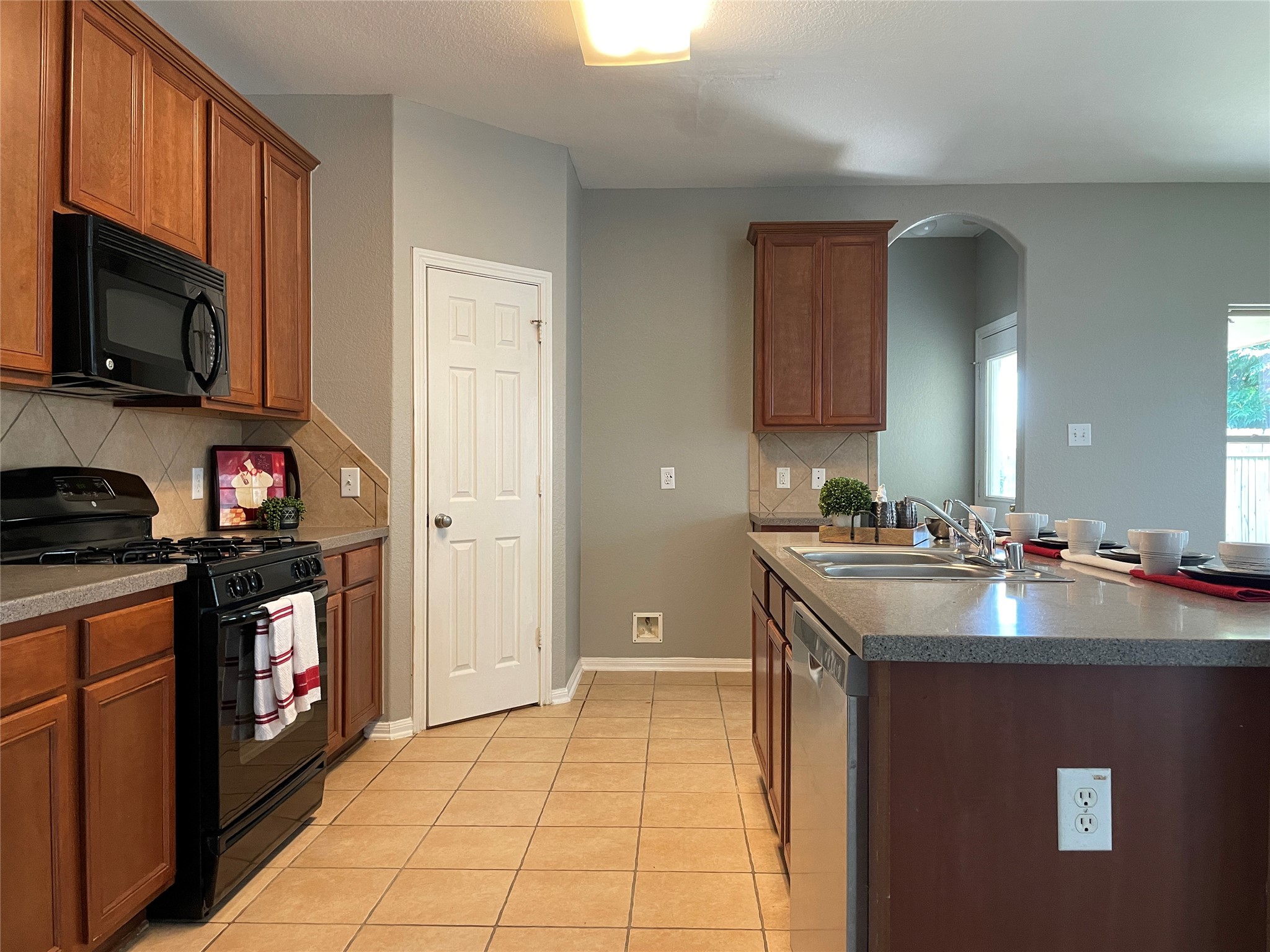 5426 Rio Drive Baytown, TX 77521 - Photo 9 of 34