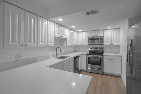 $225,000 | 715 South Ocean Drive, Unit G, Fort Pierce, FL 34949