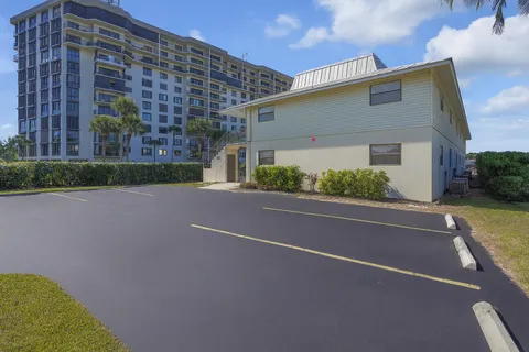 $225,000 | 715 South Ocean Drive, Unit G, Fort Pierce, FL 34949