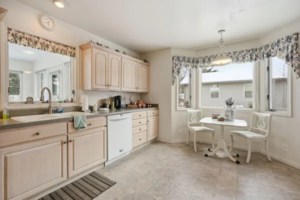 $280,800 | 1102 North Ball Street, Owosso, MI 48867