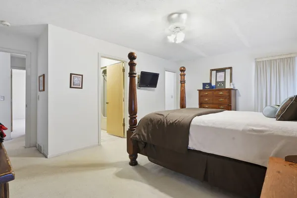 $280,800 | 1102 North Ball Street, Owosso, MI 48867