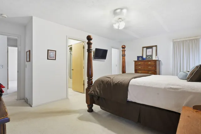 $278,000 | 1102 North Ball Street, Owosso, MI 48867