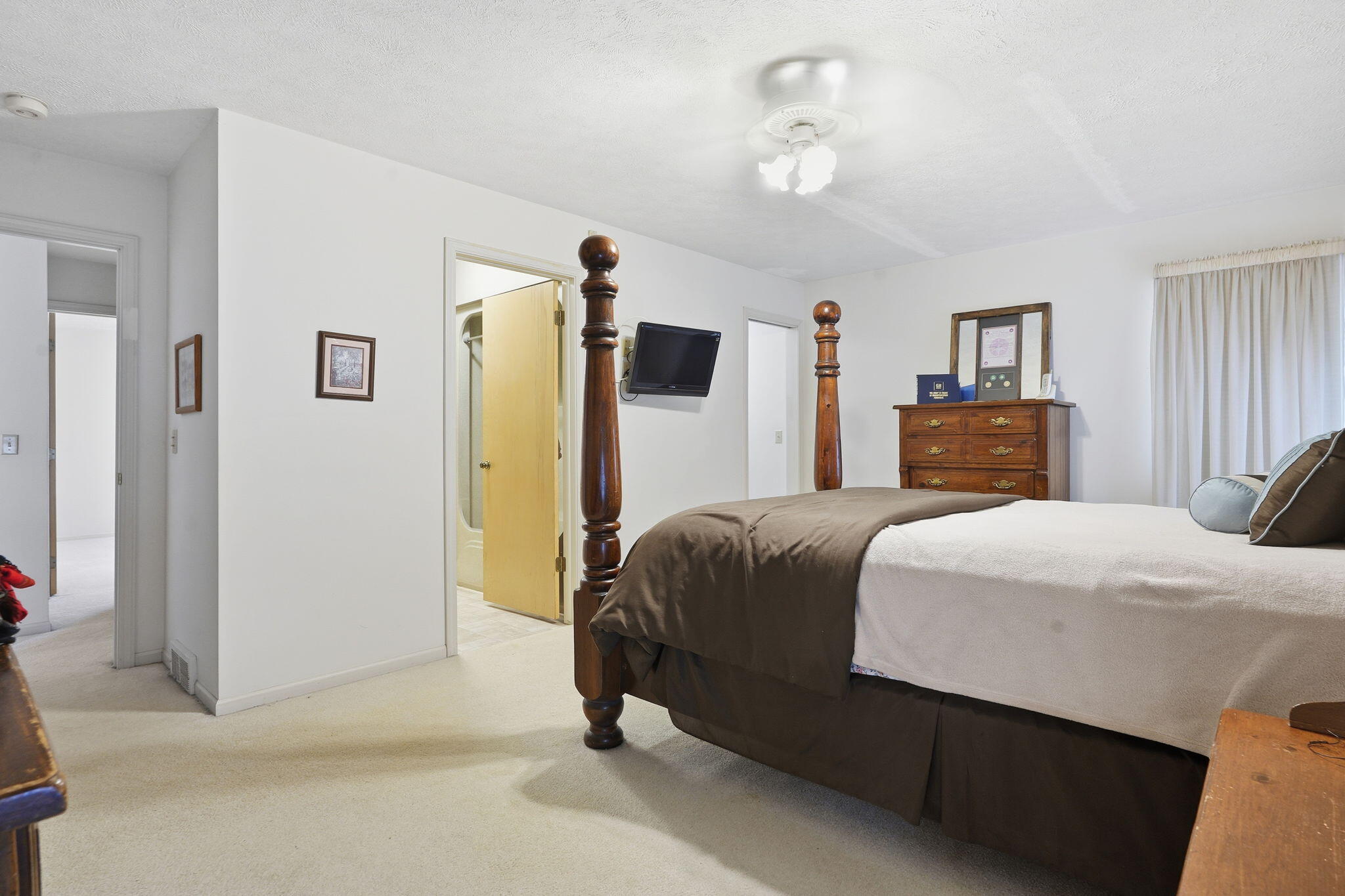 1102 North Ball Street Owosso, MI 48867 - Photo 37 of 56 39-web-or-mls-_RGC1673