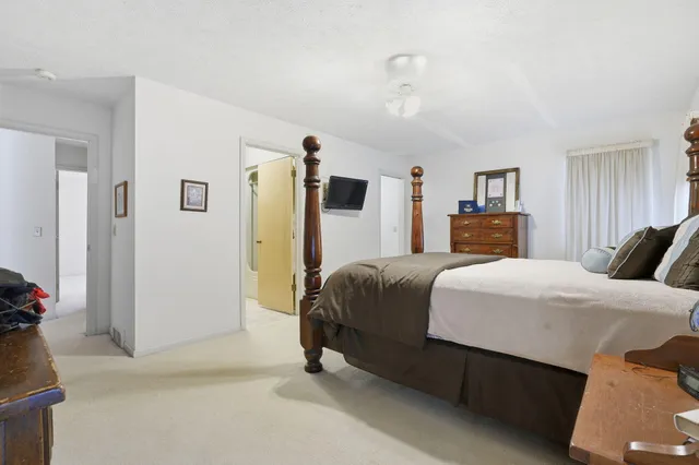 $278,000 | 1102 North Ball Street, Owosso, MI 48867