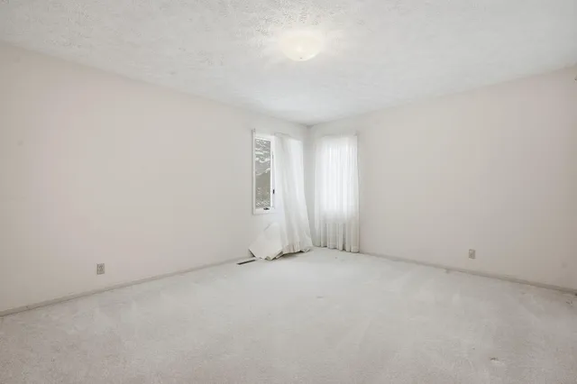 $278,000 | 1102 North Ball Street, Owosso, MI 48867