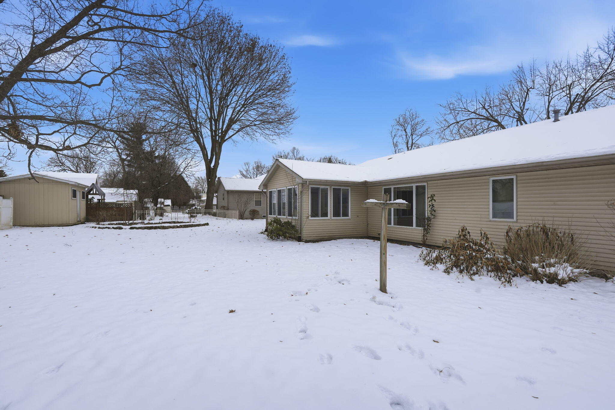 1102 North Ball Street Owosso, MI 48867 - Photo 5 of 56 5-web-or-mls-_RGC1846