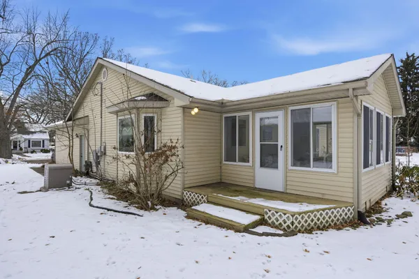 $280,800 | 1102 North Ball Street, Owosso, MI 48867