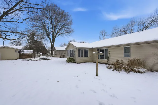 $278,000 | 1102 North Ball Street, Owosso, MI 48867