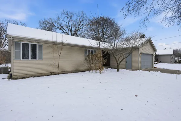 $280,800 | 1102 North Ball Street, Owosso, MI 48867